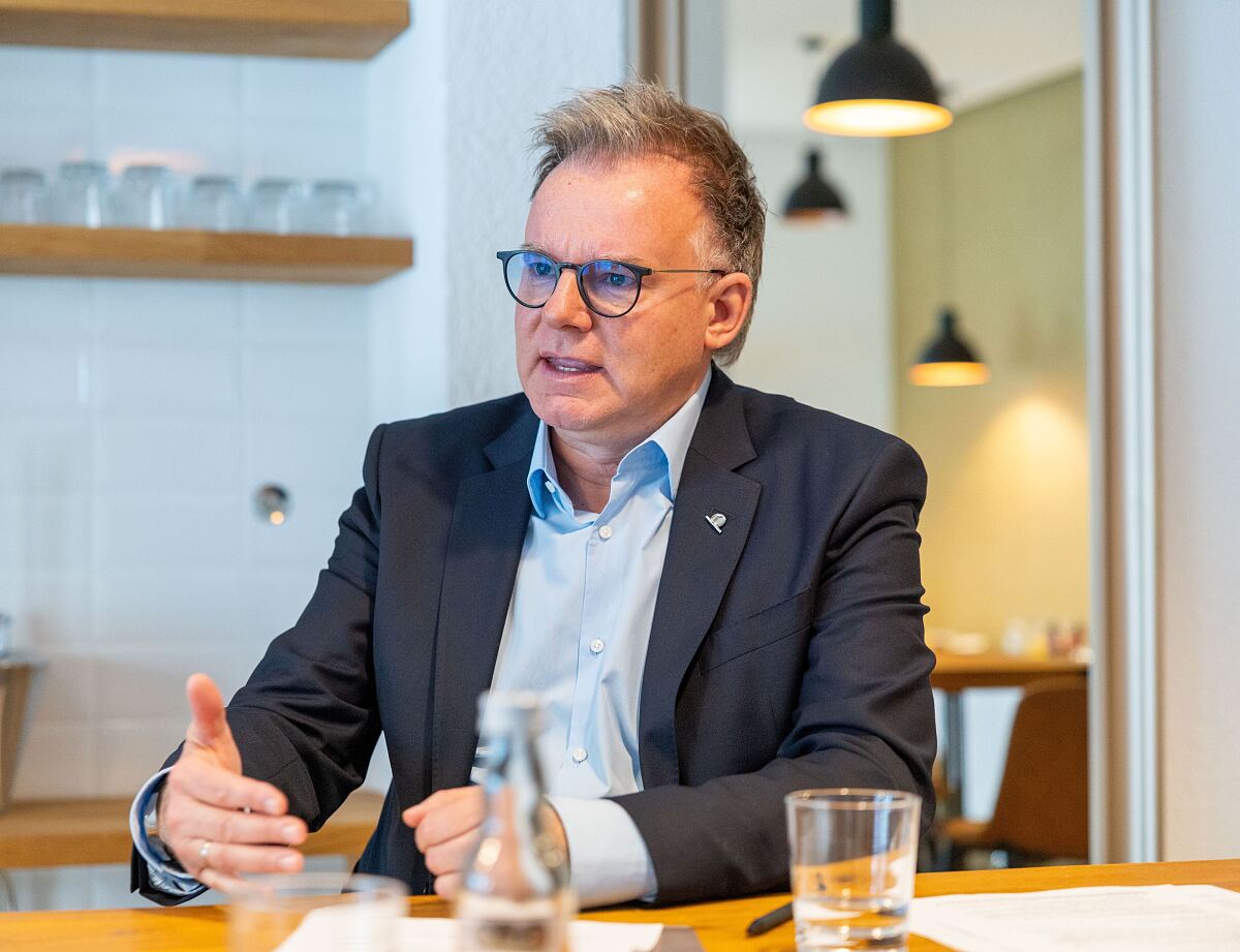 Peter Humer_Gespräch 