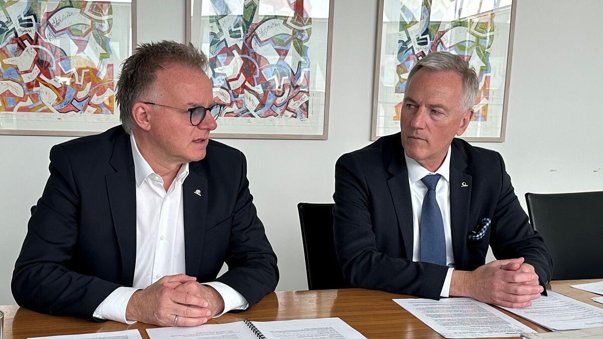 Vorstand Peter Humer und Landesdirektor Hannes Kuschnig
