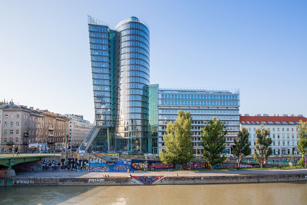 UNIQA Tower