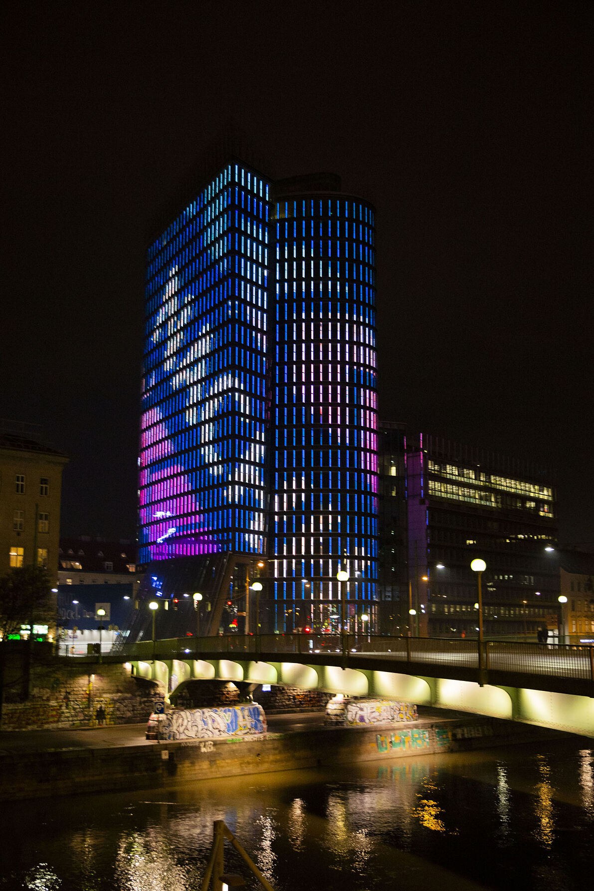 UNIQA Tower Light Installation