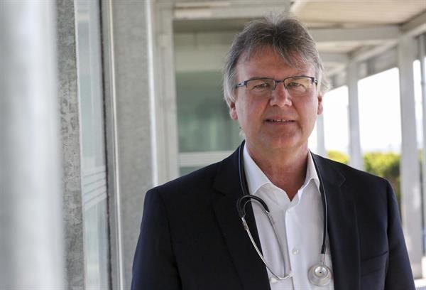 Dr. Peter Kritscher